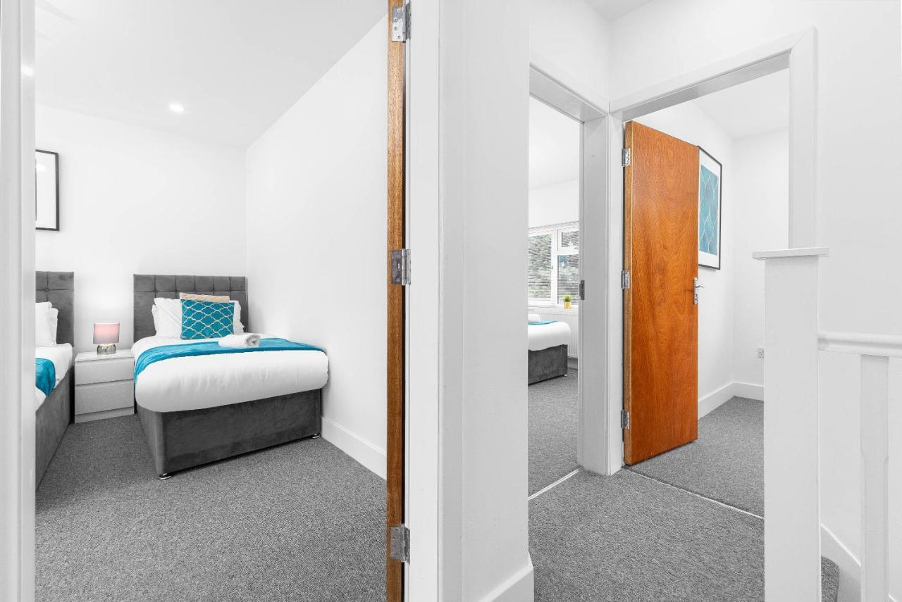 5 Bedroom House - 10 Guests - Multiple Off Street Parking - Garden - Smart Tv - Wifi - Contractors - Families - Groups Birmingham Esterno foto