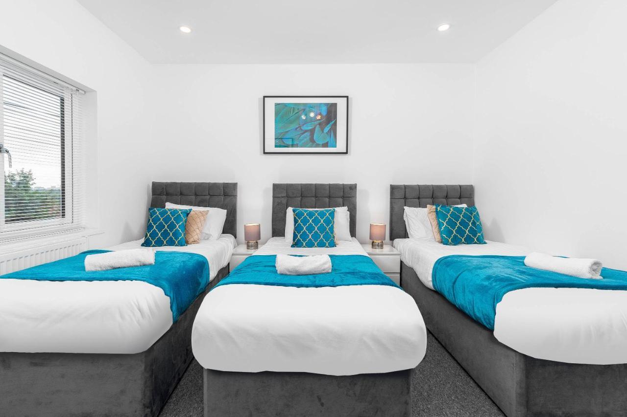 5 Bedroom House - 10 Guests - Multiple Off Street Parking - Garden - Smart Tv - Wifi - Contractors - Families - Groups Birmingham Esterno foto